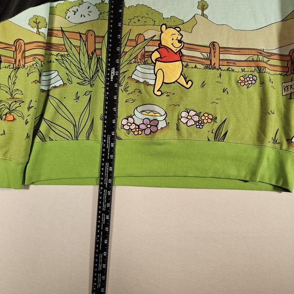 Disney Parks Winnie The Pooh And Friends Sweatshirt Crewneck Size Medium AOP - Picture 5 of 9